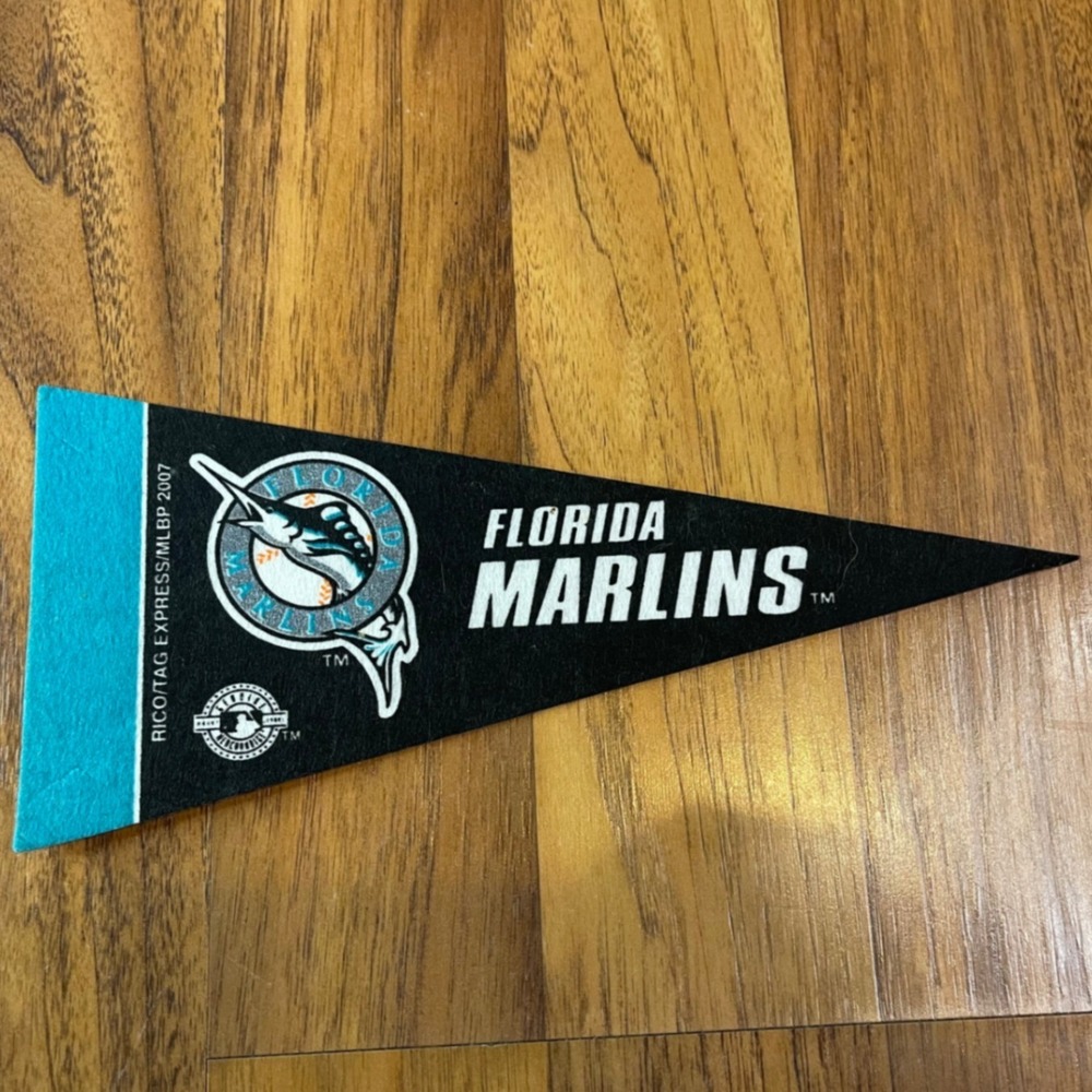 Florida Marlins MLB Mini Pennant 2007 Rico Tag Express Black Teal Felt 9 inch